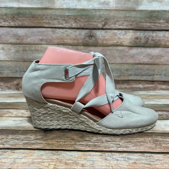 Vionic Kaitlyn Wedge Sandals - Picture 3 of 6